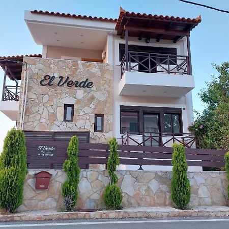 El Verde Apartments สกาลา ภายนอก รูปภาพ